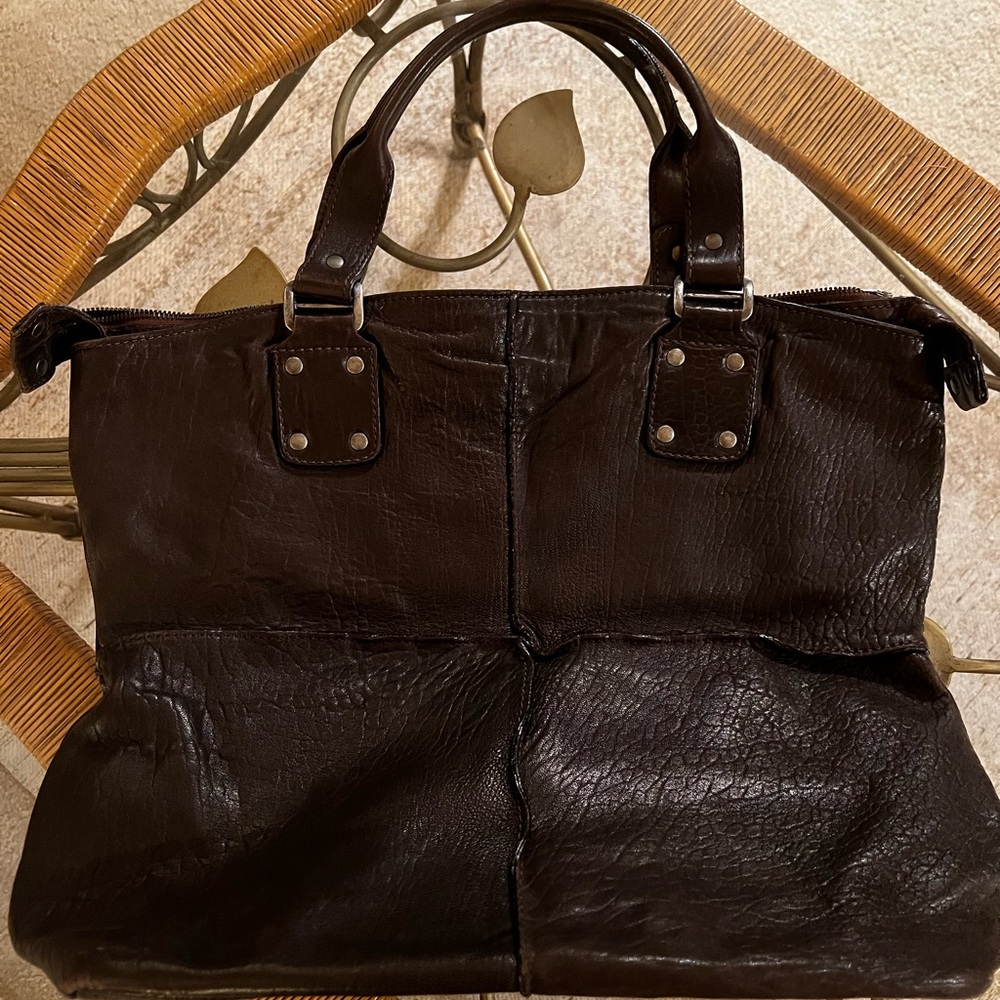 Chocolate brown leather tote by Aridza Bross Pink Opium, EUC! ❤️